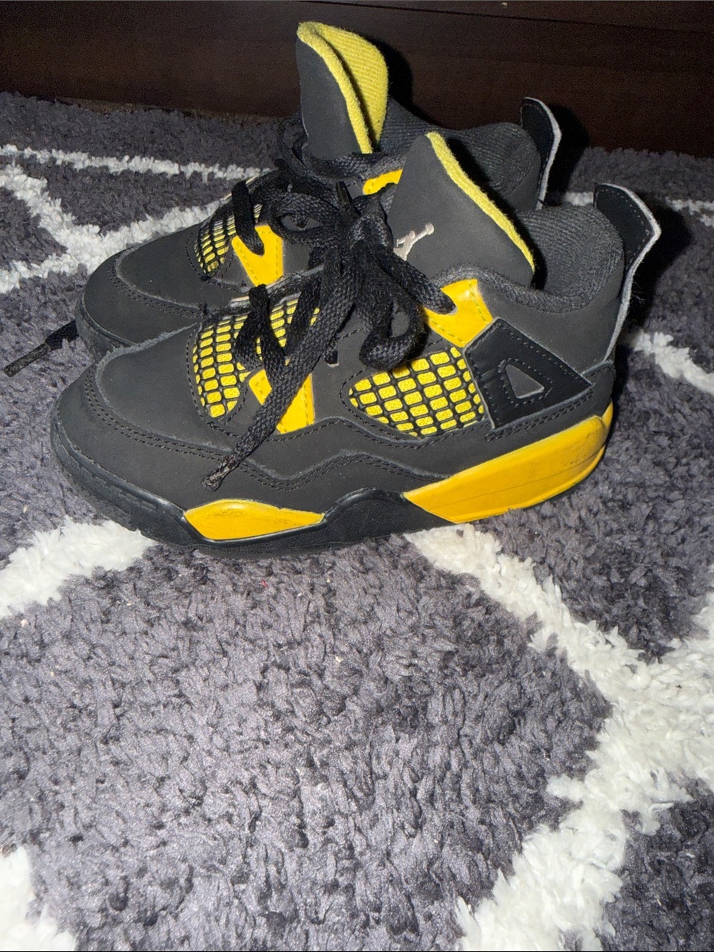 Air Jordan 4 Retro TD Thunder 2023